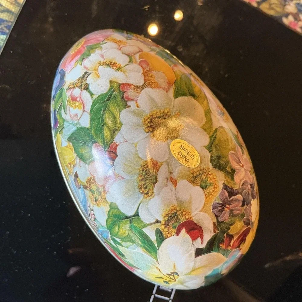 Vintage Easter Thomas L. Cathey Collection Metal Tin Egg - 1980s 2‎ Avail.